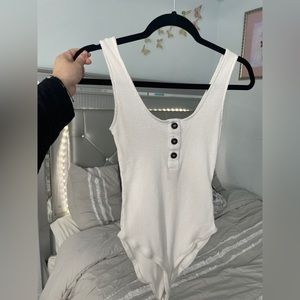 Cotton:on  white  bodysuit  Size: Small
